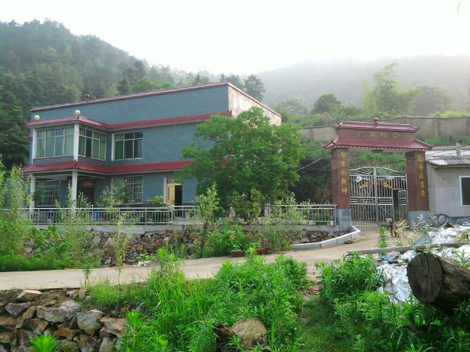 湖南省長(zhǎng)沙市岳麓區(qū)雨敞坪鎮(zhèn)快樂家園