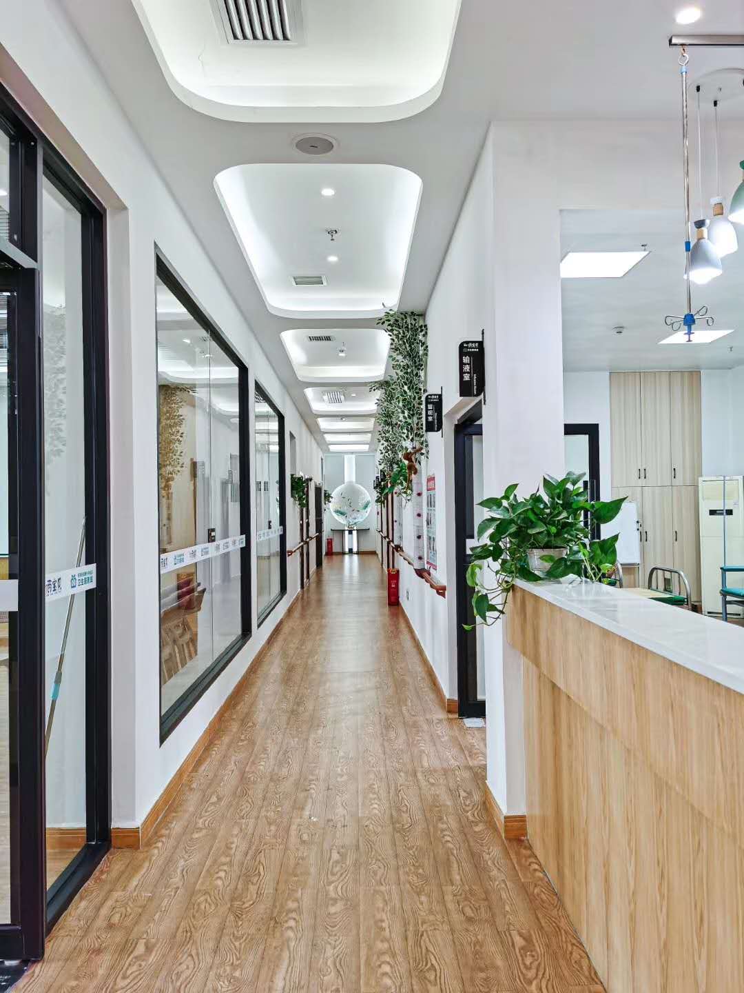 銀海·倆寶貝長者康養中心