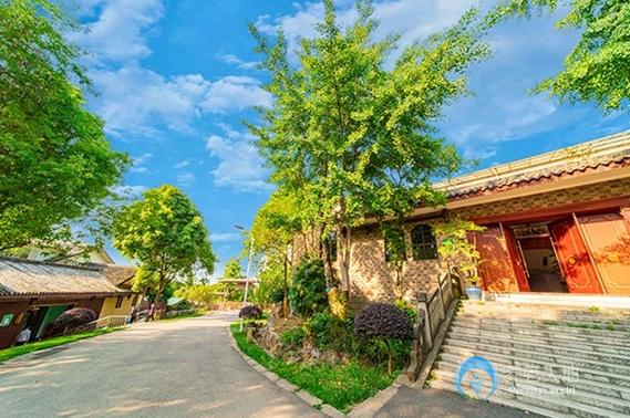 成都瑞小滿(mǎn)熊貓頤園